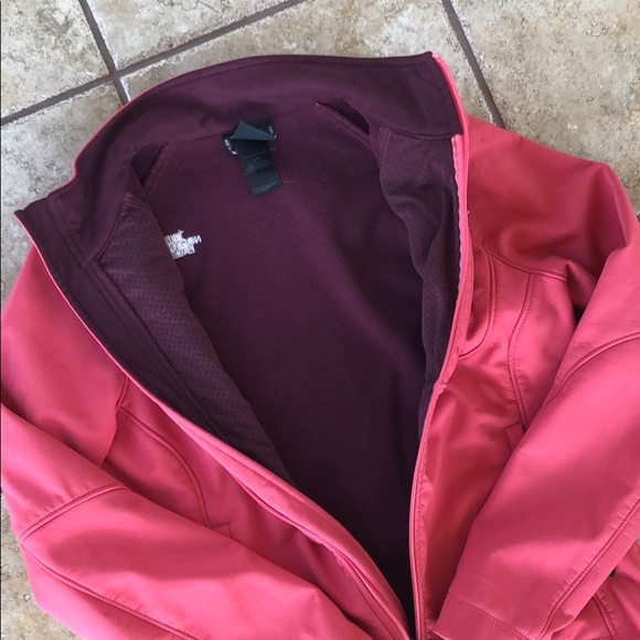 North face jacket - Picture 2 of 5